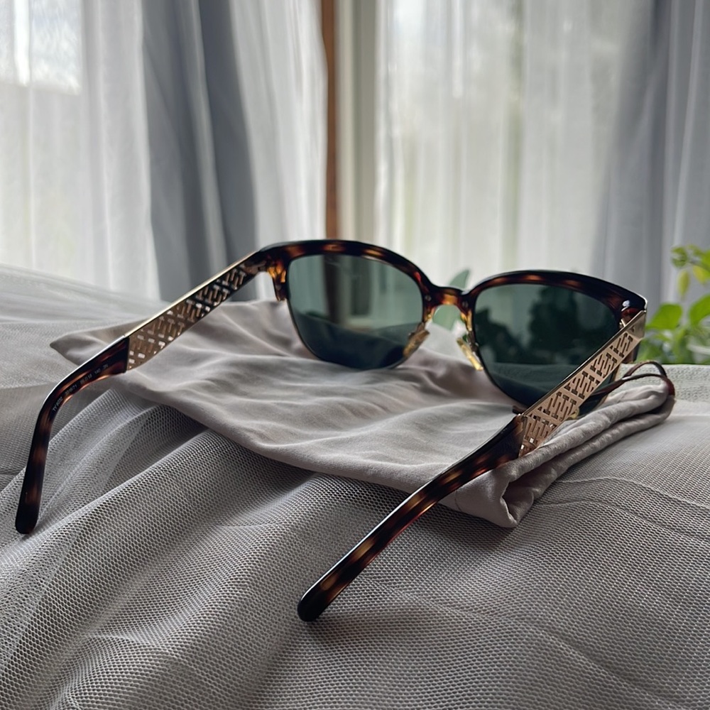 Tory Burch Tortoise Shell Sunglasses - Picture 8 of 11